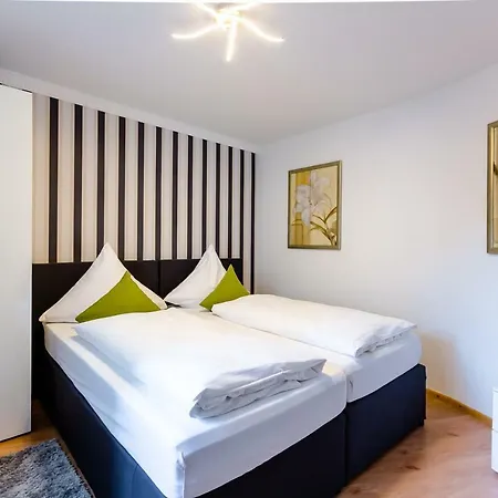 An Der Caracalla Therme Inn Baden-Baden