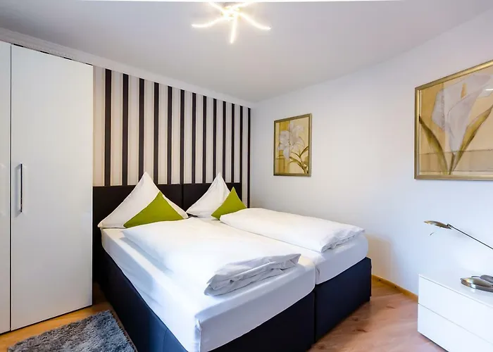 An Der Caracalla Therme Inn Baden-Baden